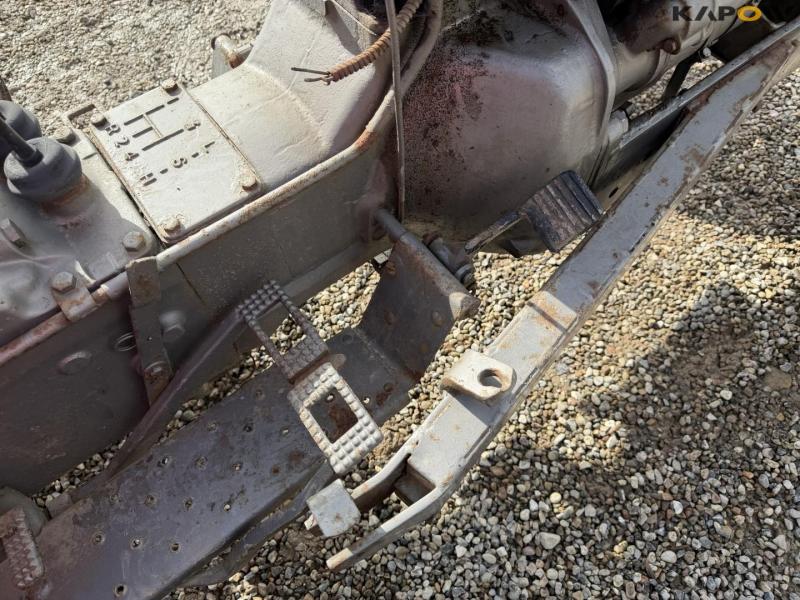 Massey Ferguson 30 tractor 18