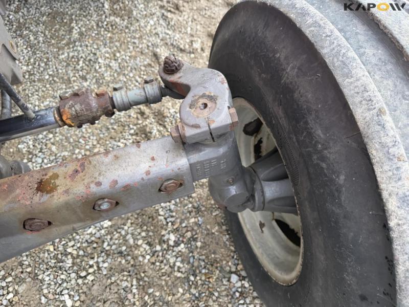 Massey Ferguson 3050 tractor 13