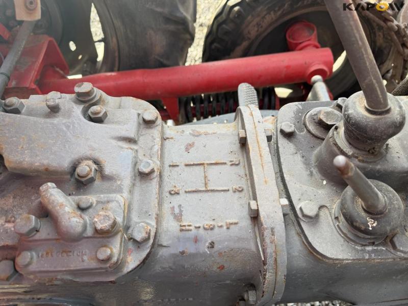 Massey Ferguson 35 tractor 14