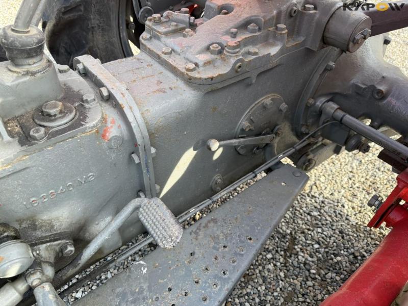 Massey Ferguson 35 tractor 19