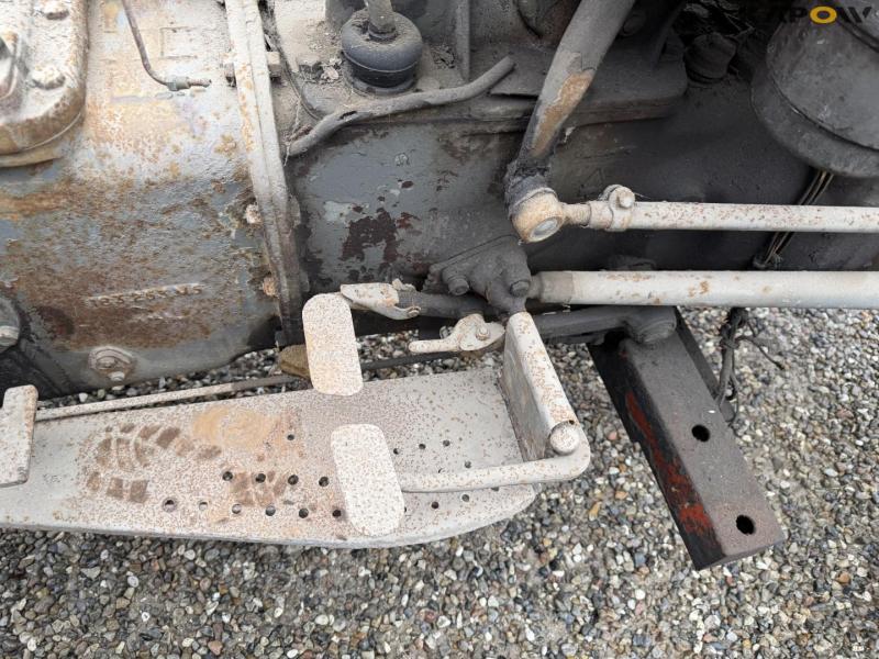 Massey Ferguson 35 tractor 18