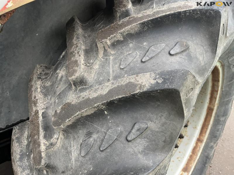 Massey Ferguson 390 tractor with arm mower 9