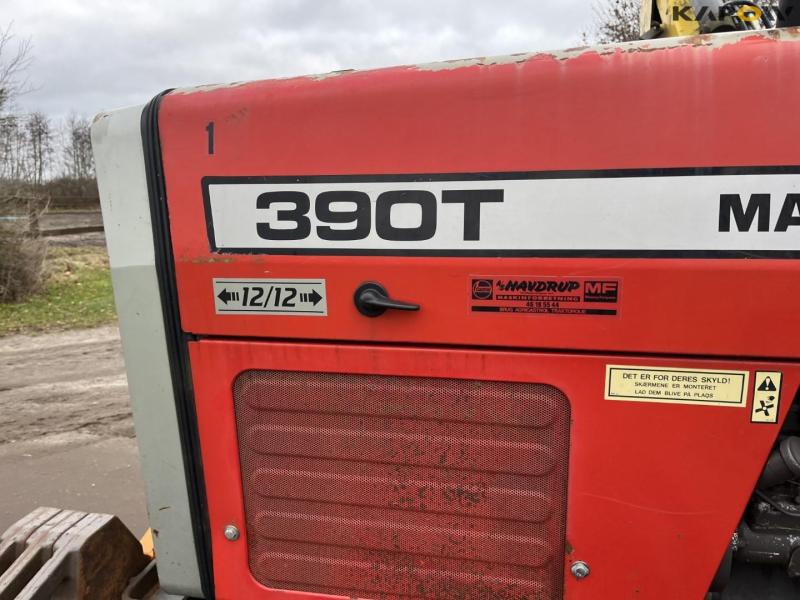 Massey Ferguson 390 tractor with arm mower 13