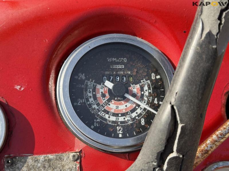 Massey Ferguson 65 tractor 24