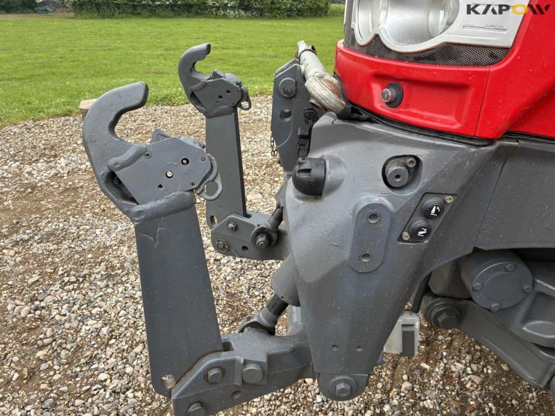 Massey Ferguson 6715S Dyna-6 tractor 11