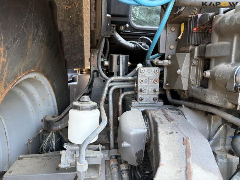 Massey Ferguson 8690 tractor with front loader 33