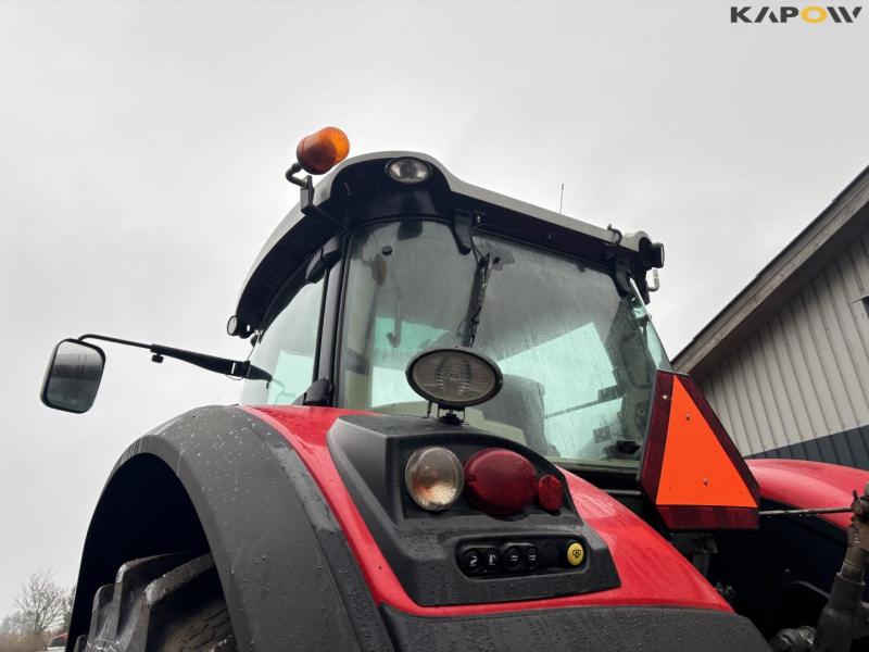 Massey Ferguson 8690 tractor 21