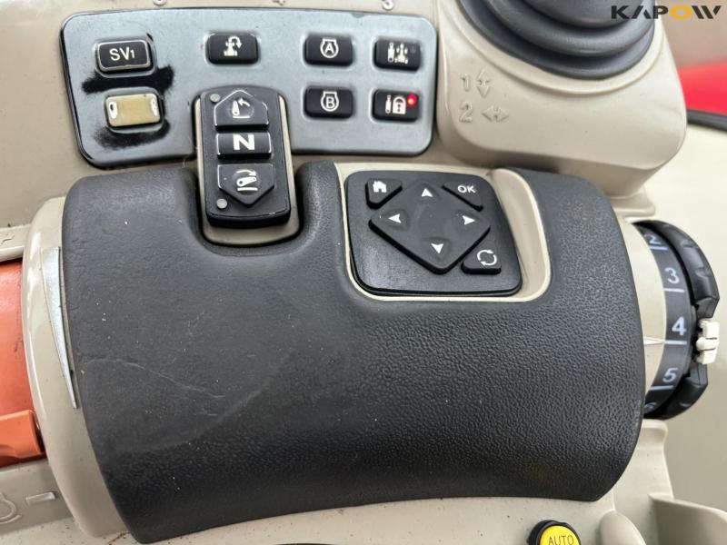 Massey Ferguson 8690 tractor 58