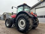 Massey Ferguson 8690 tractor 7