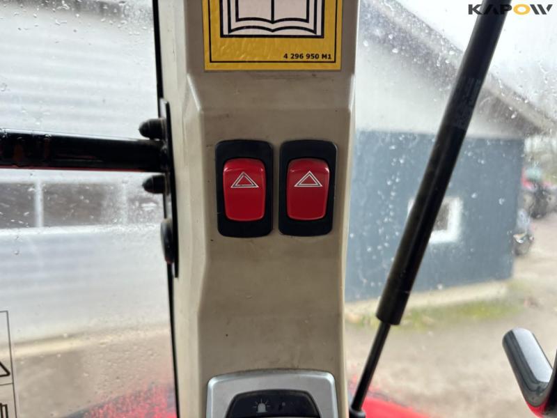 Massey Ferguson 8690 tractor. 62