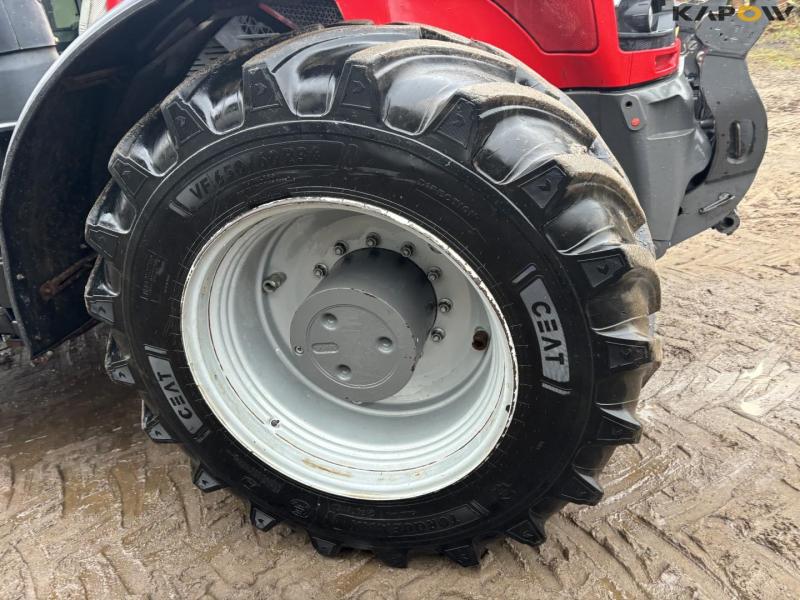 Massey Ferguson 8740S tractor 76
