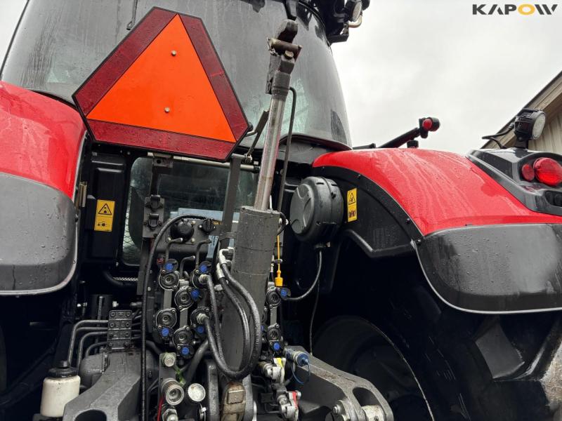 Massey Ferguson 8740S tractor 34