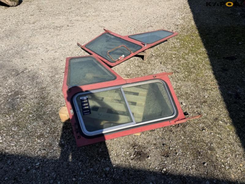 Massey Ferguson doors for the 500 series 7