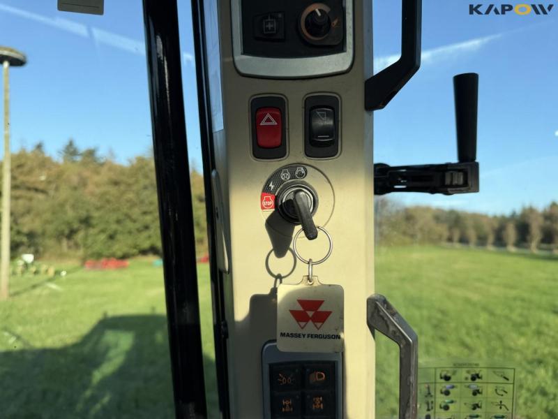 Massey Ferguson Mf 7718 tractor with front loader 63