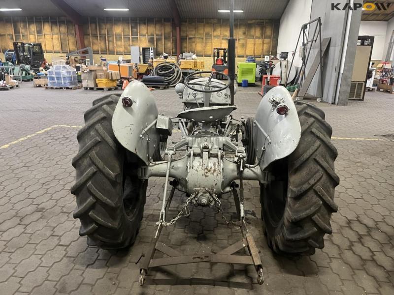 Massey Ferguson MF26 petrol tractor 6