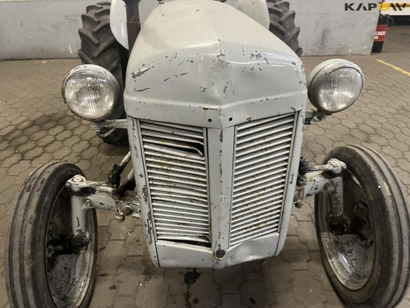 Massey Ferguson MF26 petrol tractor 14