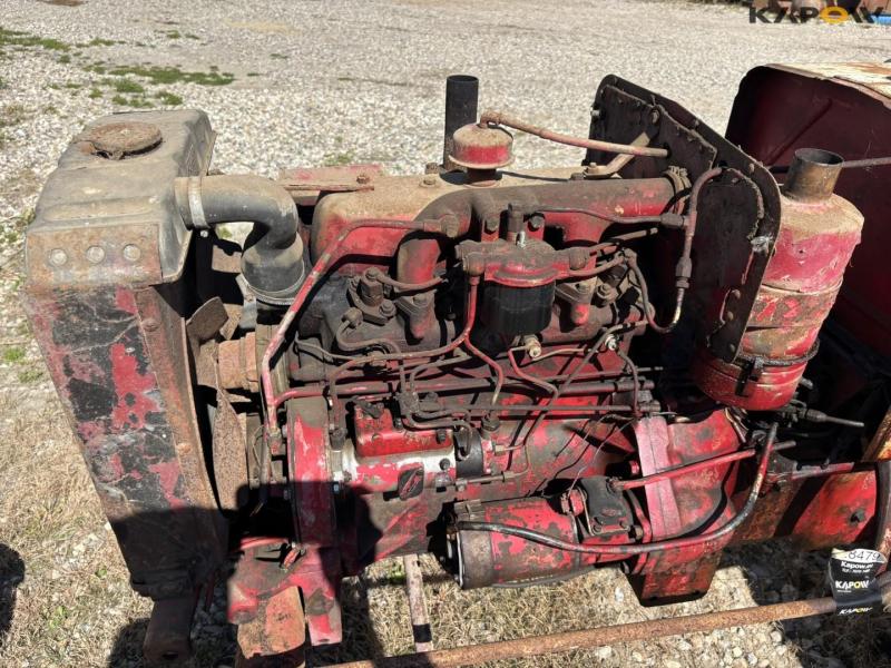 McCormick B275 tractor 60