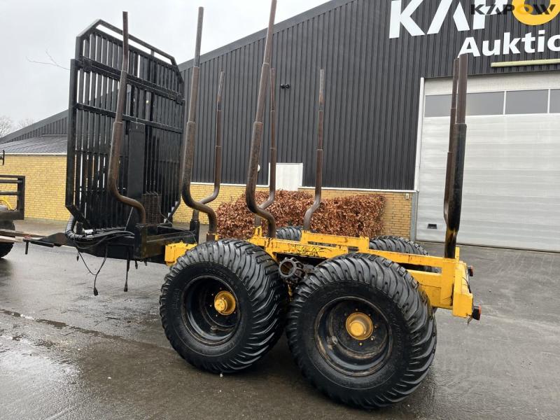 Meheda 135/4WD forestry trailer 7