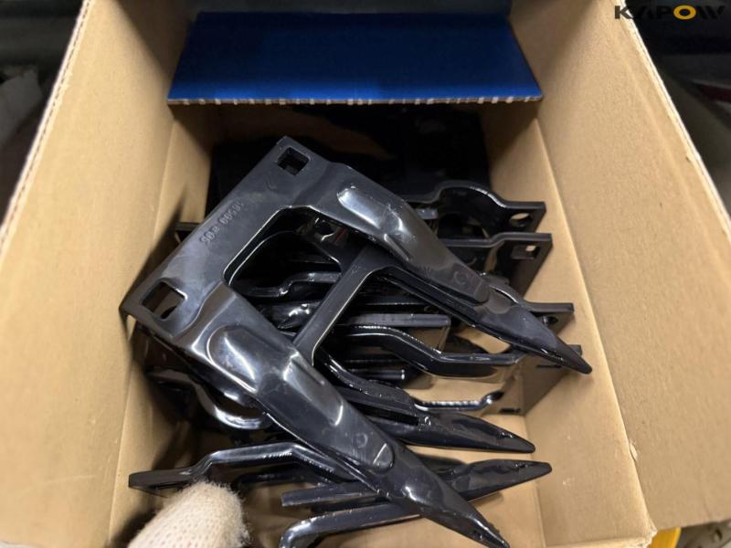 Combine harvester knife and parts 22