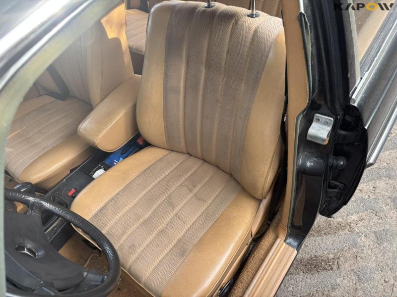 Mercedes-Benz 240D W123 59