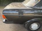 Mercedes-Benz 240D W123 24