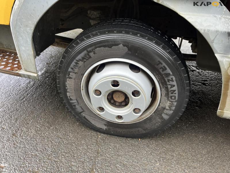 Mercedes-Benz Atego truck 9