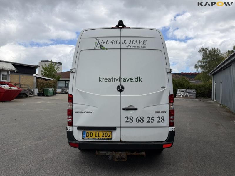 Mercedes-Benz Sprinter 216 Cdi van 6