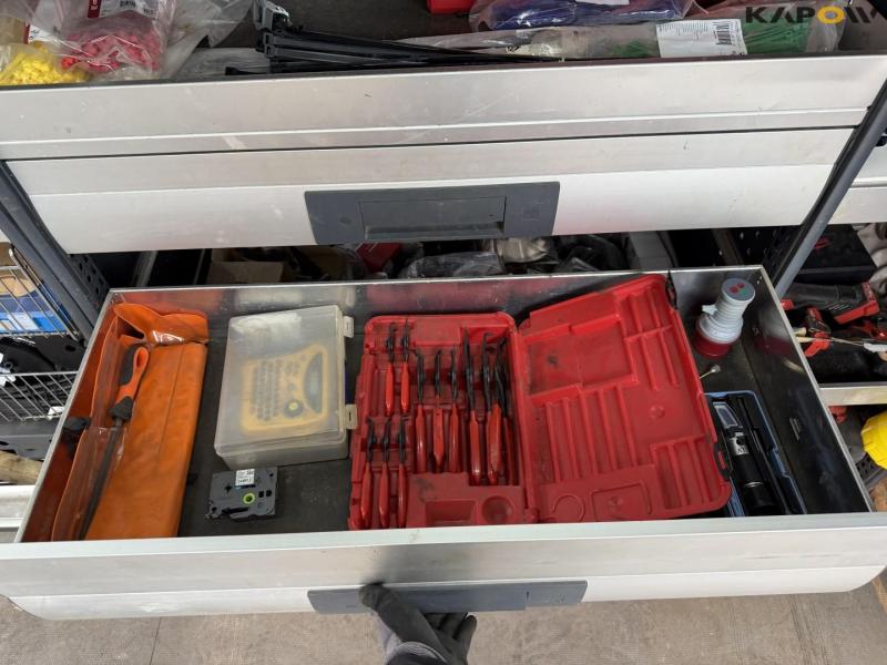 Mercedes-Benz Sprinter 319 DCI van 51