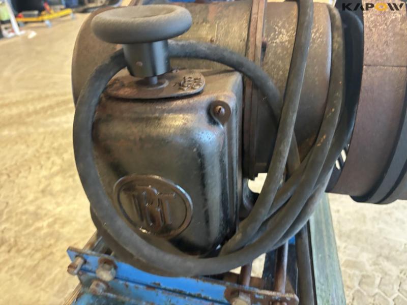 Mica grain roller 20