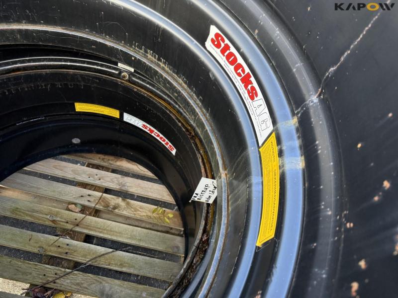 Michelin 18.4-38 twin wheels 11