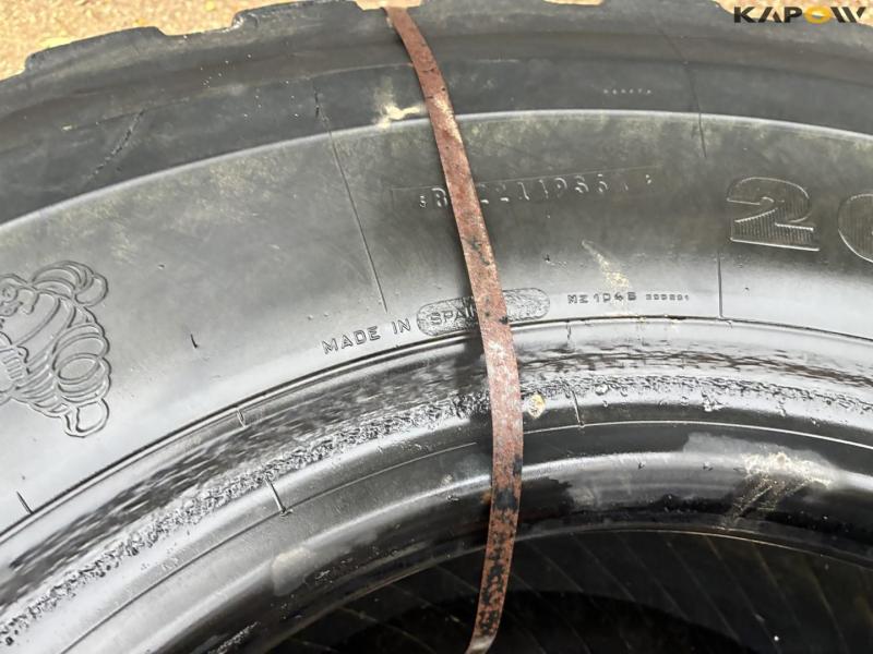 Michelin 20.5-R25 tires - 2 pcs. 8