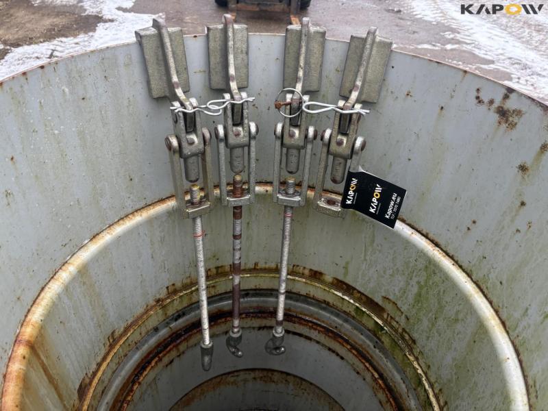 Michelin 540/65-R28 twin wheels 5