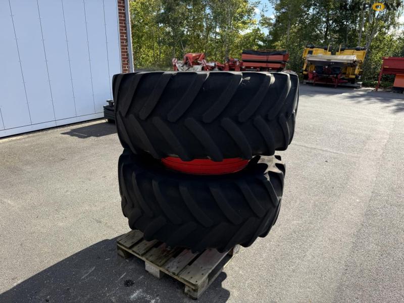 Michelin 540/65-R28 twin wheels 3