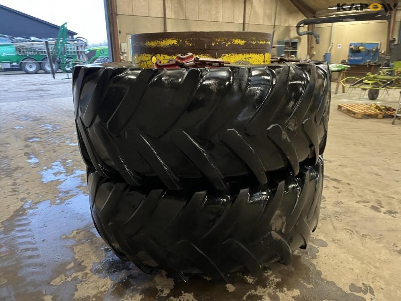 Michelin 650/65-R38 twin wheels 3
