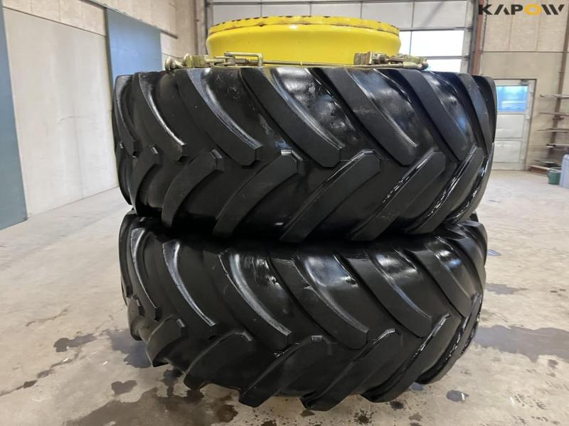 Michelin 710/75-R42 twin wheels 2