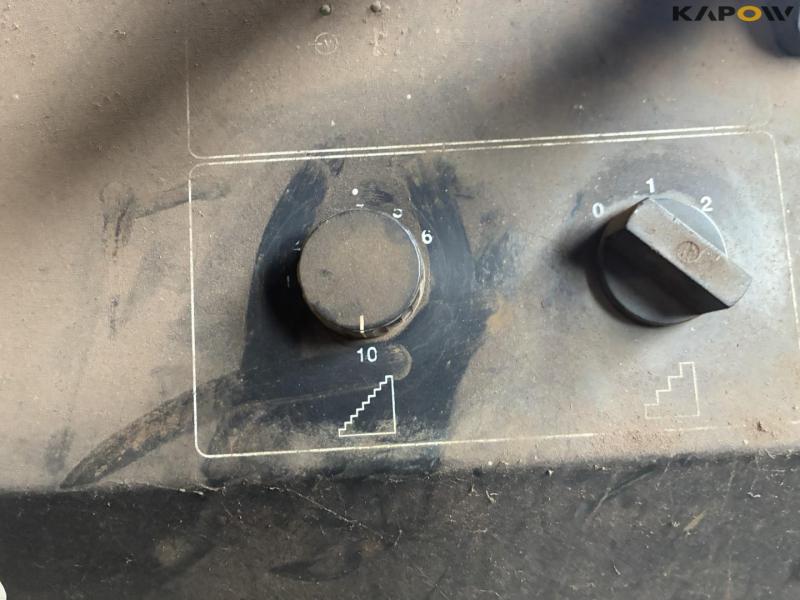 Migatronic MIG 300 welder 7