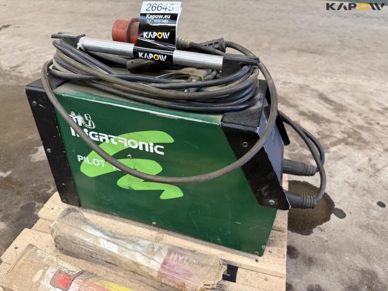 Migatronic pilot 1800 welder 10