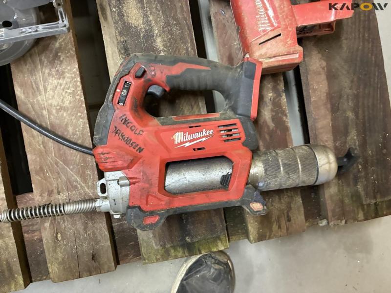 Milkaukee power tools 33