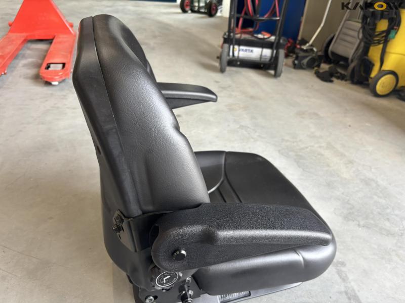 Milsco seat with armrest 2 pcs. and console - new 16