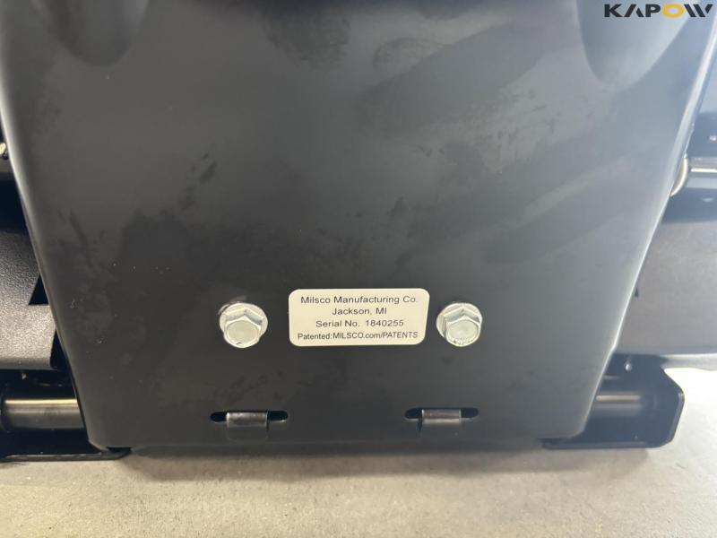 Milsco seat with armrest 2 pcs. and console - new 18