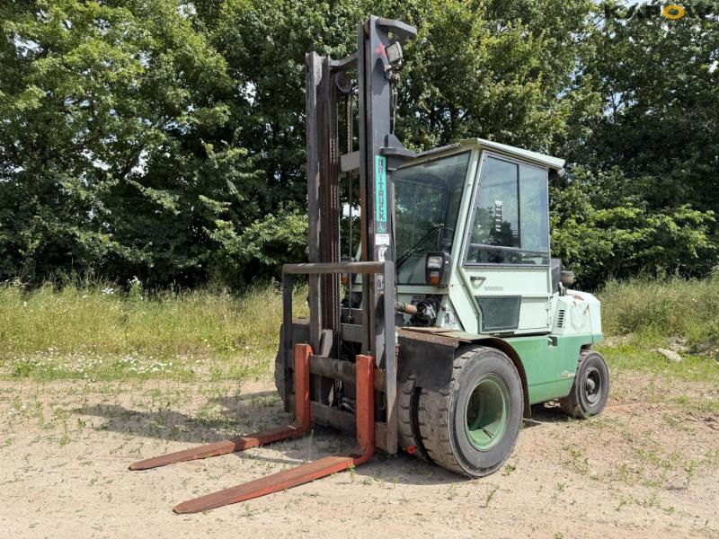 Mitsubishi FD35 forklift 1
