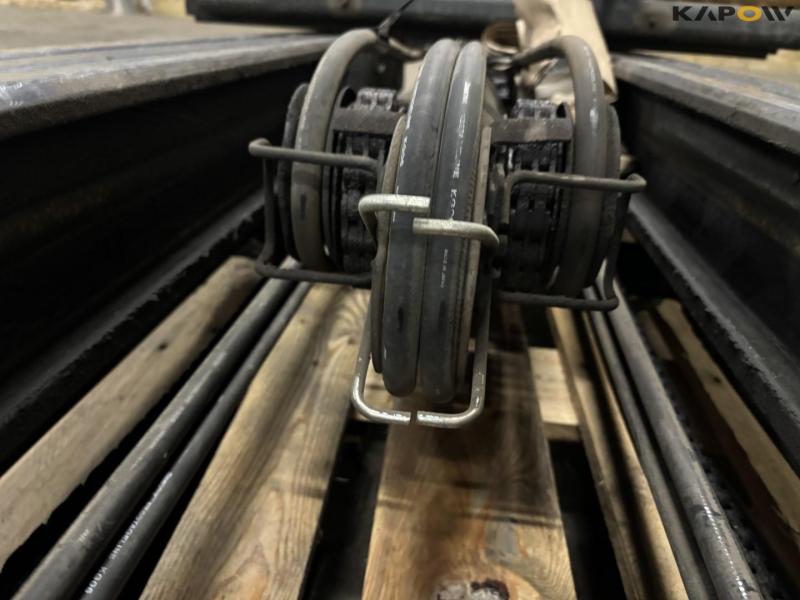 Mitsubishi truck tower 18