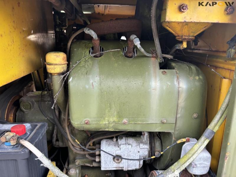 Mobile compressor 11