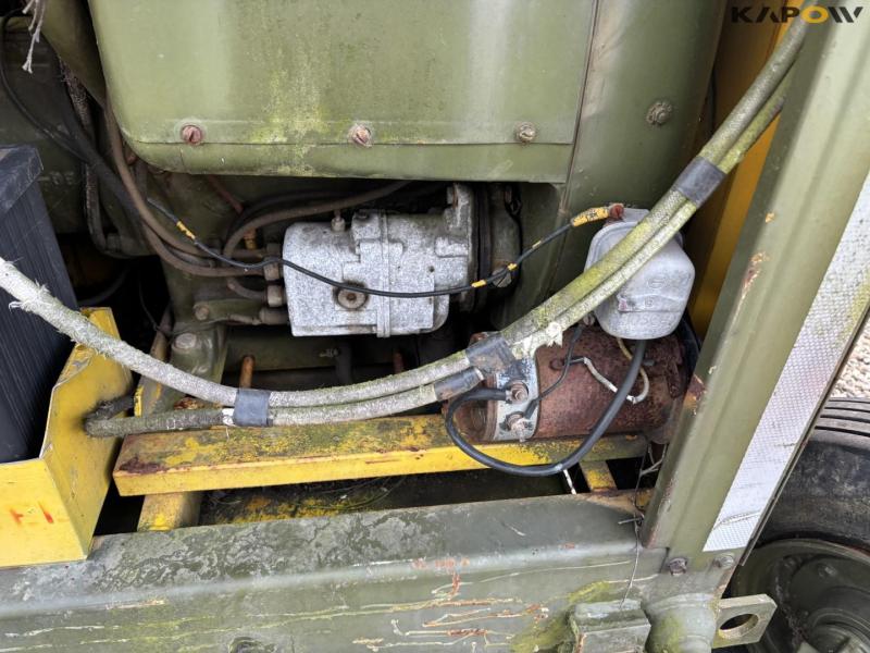 Mobile compressor 12