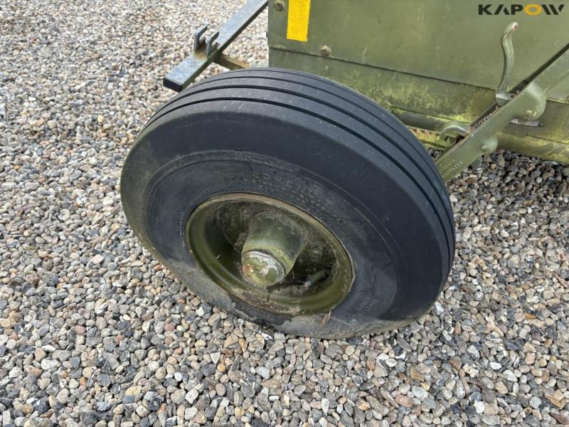 Mobile compressor 32