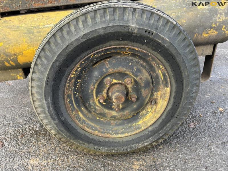 Mobile compressor 23