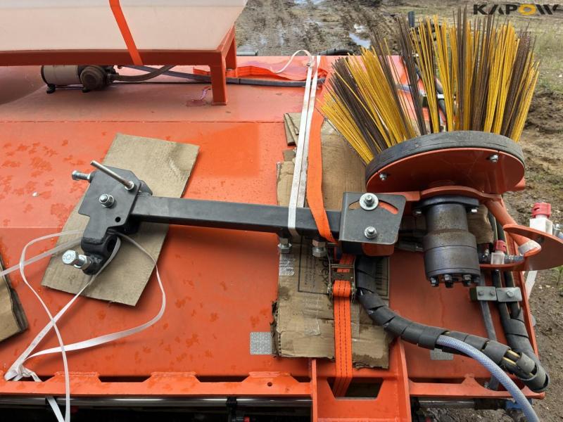 ModernTech ZMC 240 hydraulic broom 20