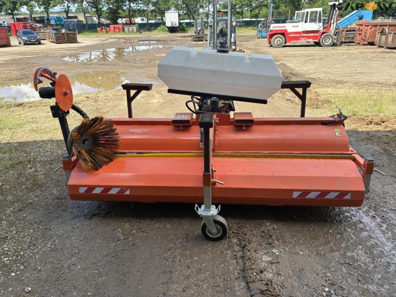 ModernTech ZML 240 hydraulic broom 3