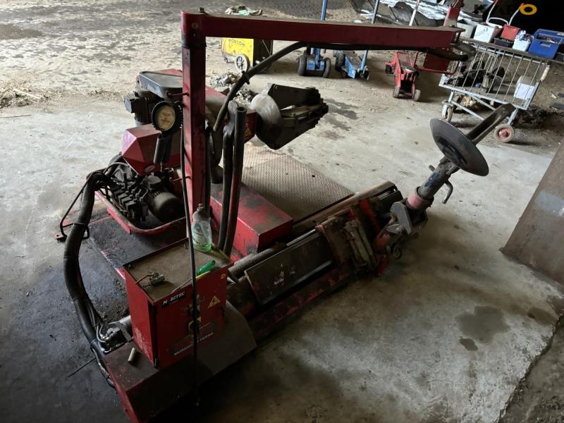 Mondolf Ferro TBE 156 tire machine + cabinet 5