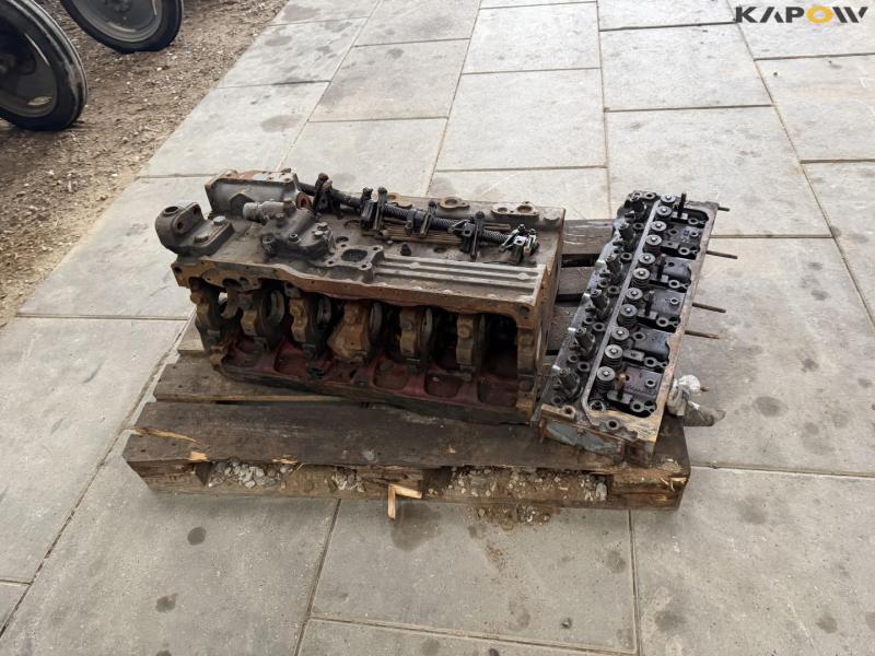 Engine block and cylinder head Perkins 6.354 2